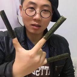 瓜哥喜欢吃瓜子吗视频,揭秘瓜哥的瓜子喜好之谜